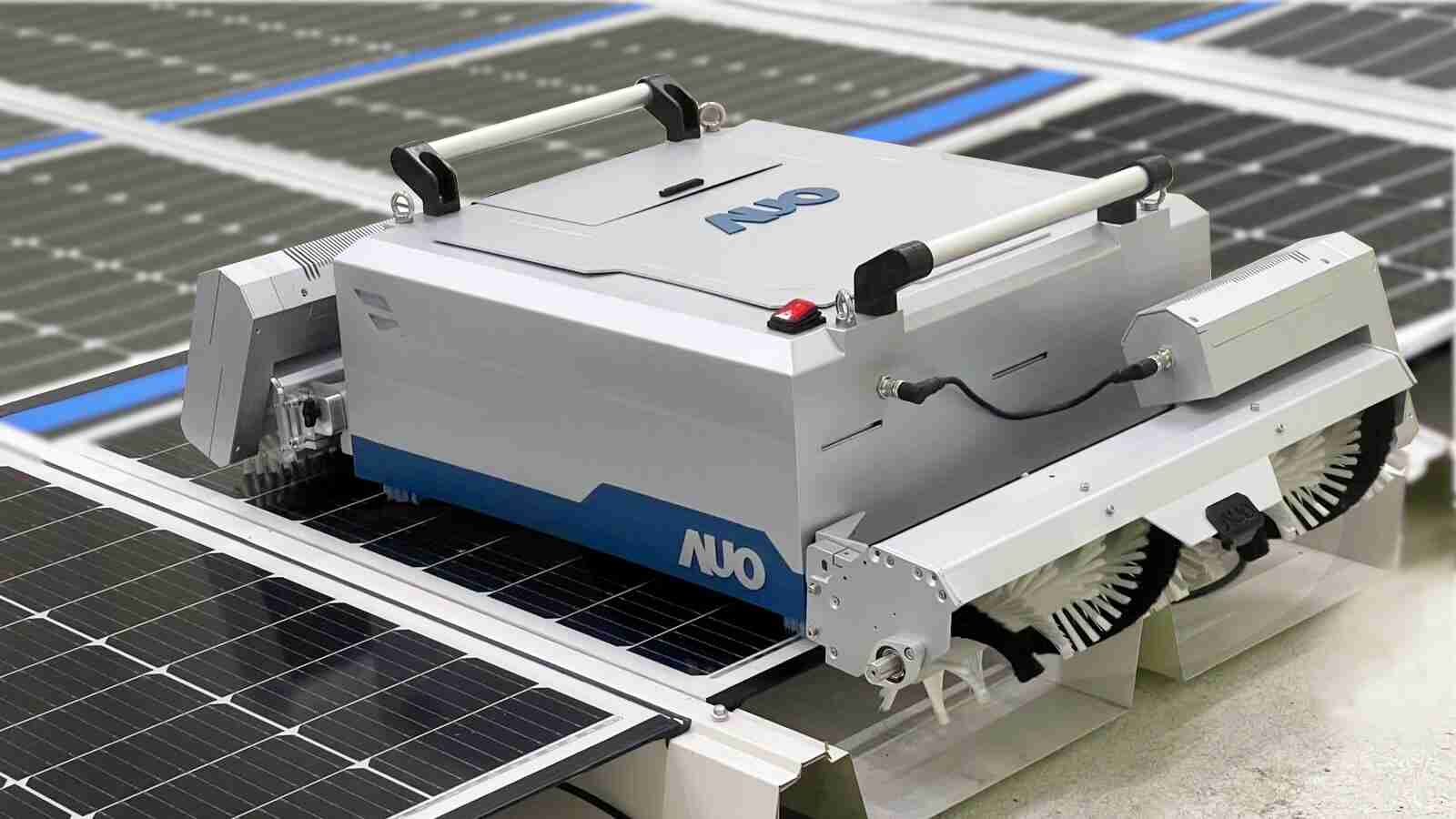 至成国际致力EPC场域技术升级，，导入清洁机器人搭配传感器与AI数据分析，，大幅减少维运成本